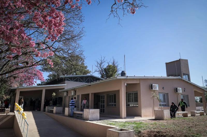 Carlos Sadir inauguroacute un nuevo  edificio escolar en San Juancito