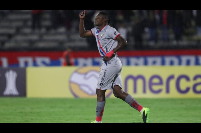 El fuacutetbol sudamericano de luto- murioacute Marcos Olmedo jugador de Mushuc Runa de Ecuador