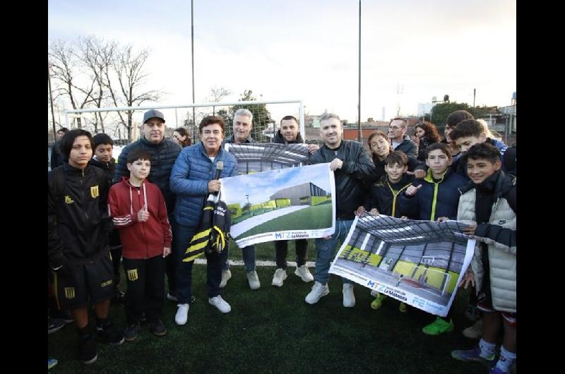 Almirante Brown haraacute realidad su microestadio con apoyo de Fernando Espinoza