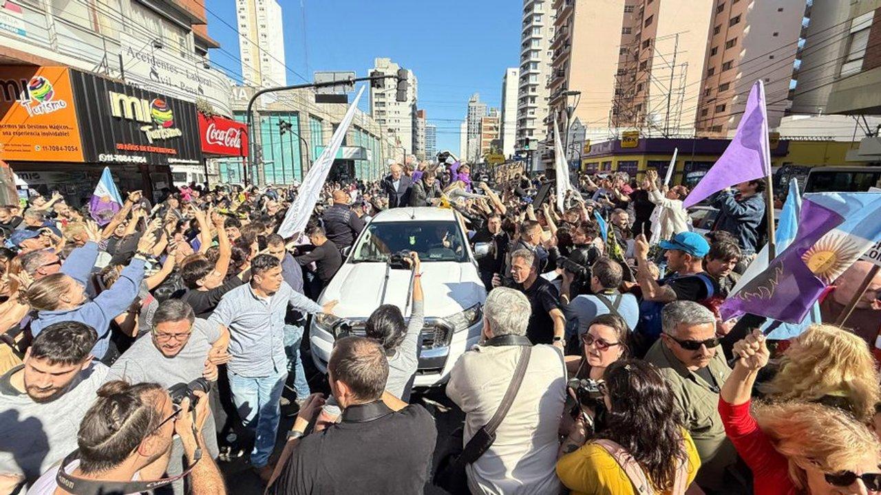La Libertad Avanza repudioacute el ataque a la caravana- ldquoCuando no hay argumentos se recurre a la violenciardquo