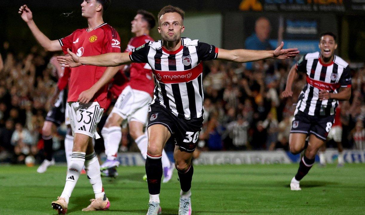 Histoacuterica humillacioacuten- Manchester United eliminado por Grimsby Town en penales