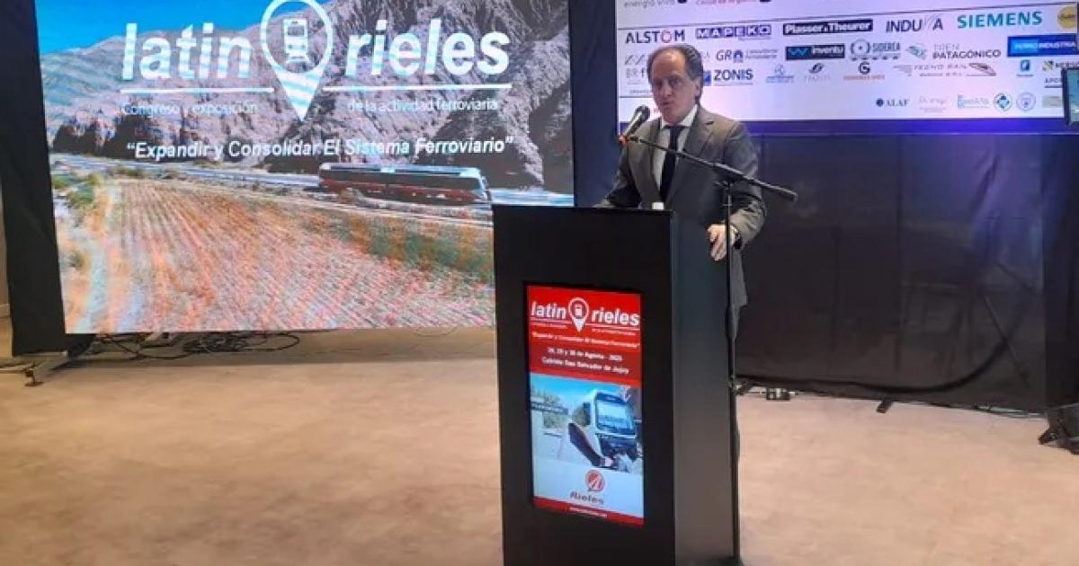 El LatinRieles con eje en el Corredor Bioceaacutenico y el Tren Solar de la Quebrada