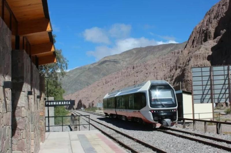 Arranca el encuentro ferroviario Latinrieles con el Tren Solar como estrella