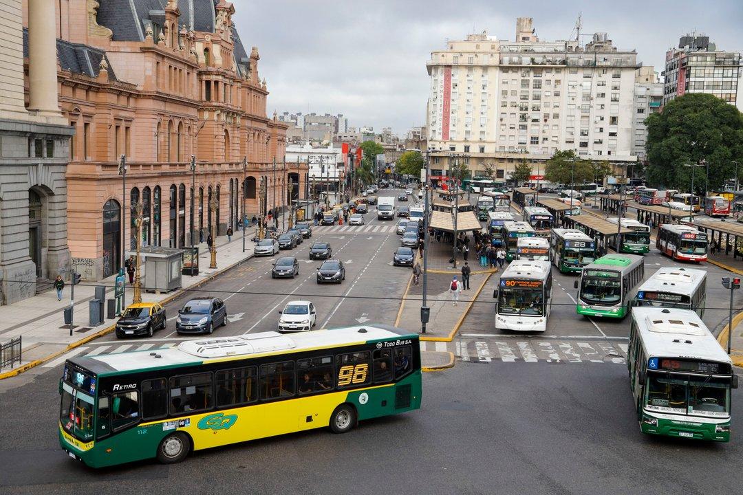 Es oficial- el transporte puacuteblico seraacute gratuito en las elecciones provinciales y nacionales