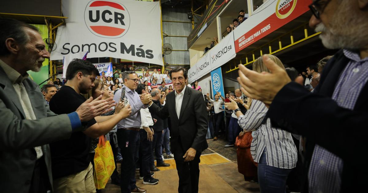 Carlos Sadir llevoacute su apoyo a Juan P Valdeacutes en Corrientes