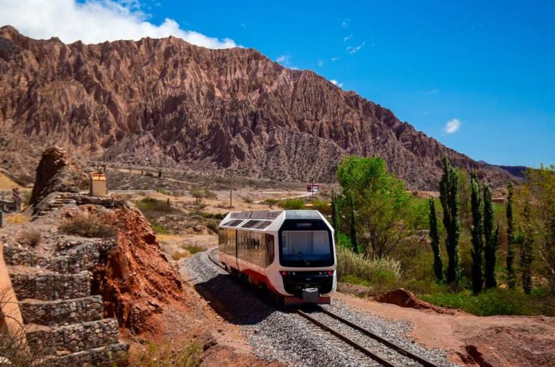 La Unioacuten Ferroviaria calificoacute al Tren Solar de la Quebrada como un modelo a seguir 