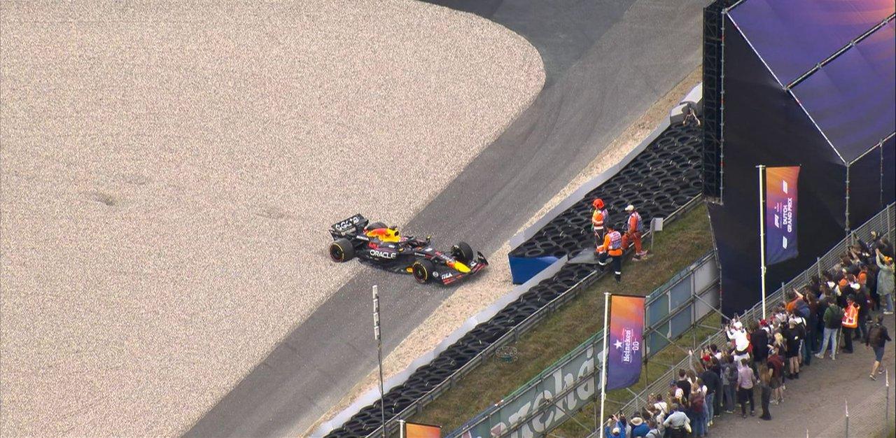 Foacutermula 1- asiacute fue el insoacutelito despiste de Verstappen en el GP de Paiacuteses Bajos
