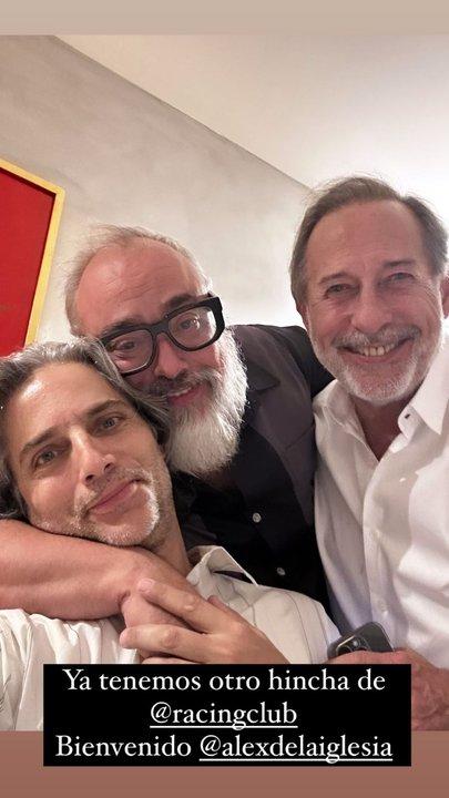 Un festejo de Racing- Guillermo Francella Adriaacuten Suar y Diego Peretti en el cumpleantildeos de Joaquiacuten Furriel