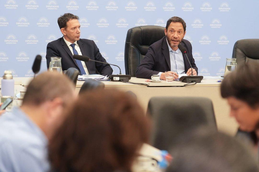 Coimas en ANDIS Libra Gate y fentanilo el triple frente de la oposicioacuten para acechar a los Milei