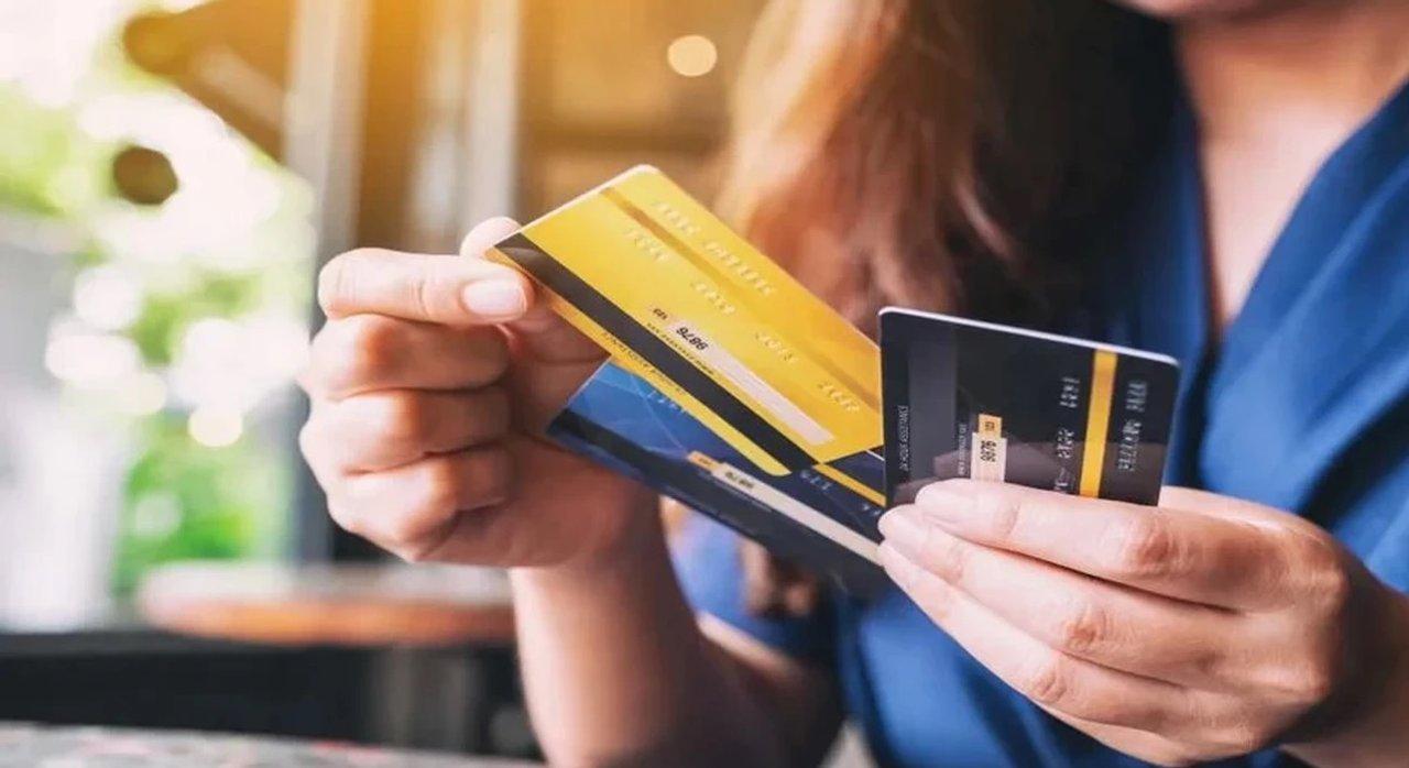 Crece la morosidad en tarjetas y preacutestamos personales por el encarecimiento del creacutedito