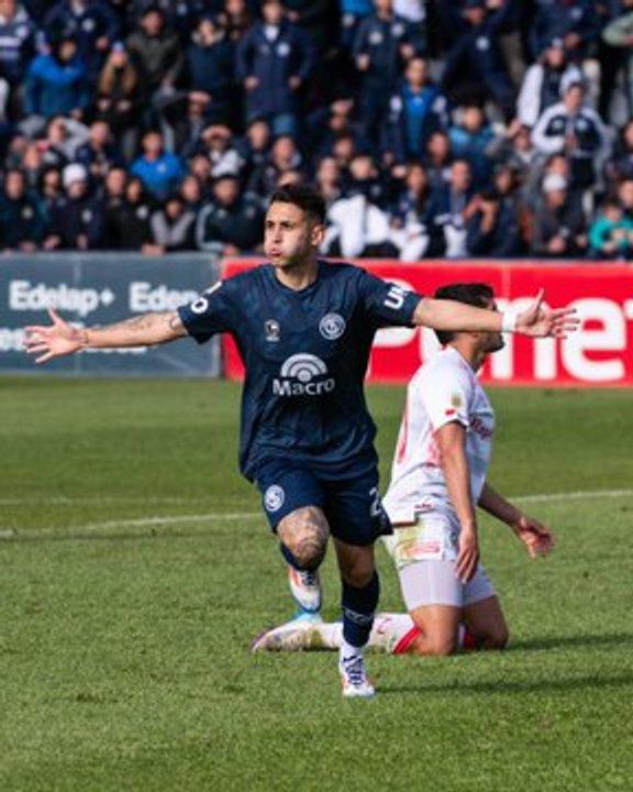 Independiente Rivadavia se llevoacute un triunfazo ante Argentinos Juniors en Mendoza por el Torneo Clausura