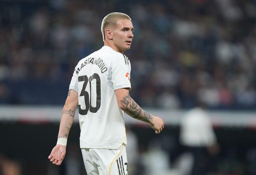 Con Mastantuono como titular el Real Madrid le ganoacute al Mallorca y sigue con puntaje ideal en LaLiga de Espantildea