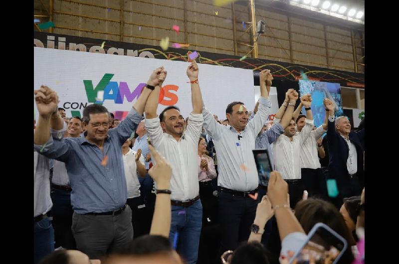 Elecciones en Corrientes- el frente de Valdeacutes espera un triunfo y el peronismo cree estar en segunda vuelta