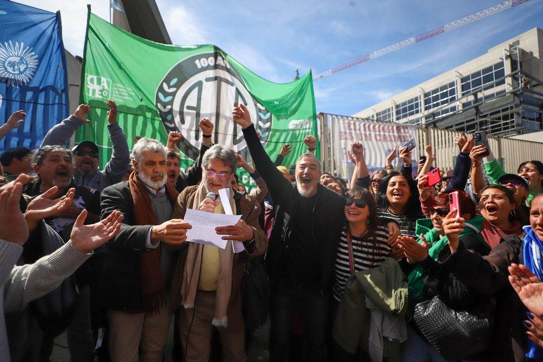 ATE anuncioacute la liberacioacuten del secretario general del gremio en Coacuterdoba y levantoacute el paro previsto para mantildeana