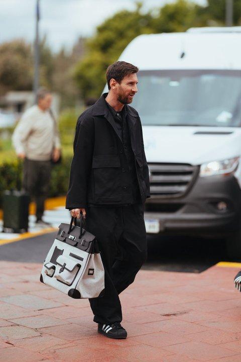 Messi ya estaacute en Argentina y Scaloni tendraacute hoy el plantel completo para iniciar los entrenamientos