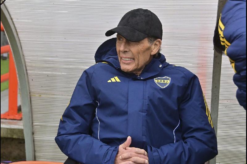 El entrenador de Boca Miguel Aacutengel Russo quedoacute internado por una infeccioacuten urinaria