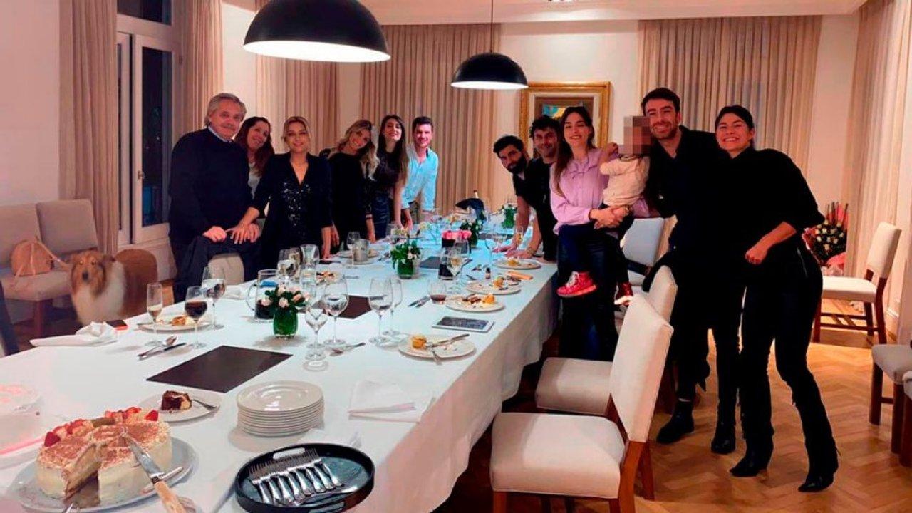 Alberto Fernaacutendez reaparecioacute y le apuntoacute al Gobierno- No pediacute que allanaran a ninguacuten periodista