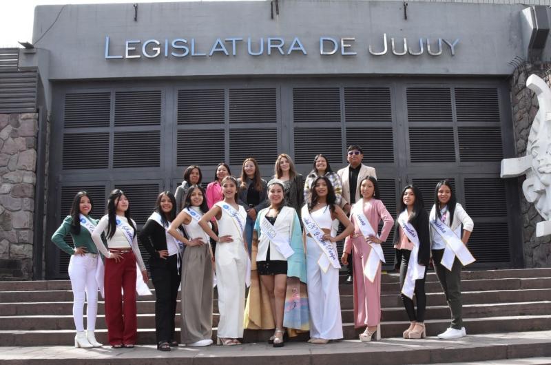 Estudiantes del Departamento Cochinoca eligen hoy a la Embajadora 2025 para la FNE