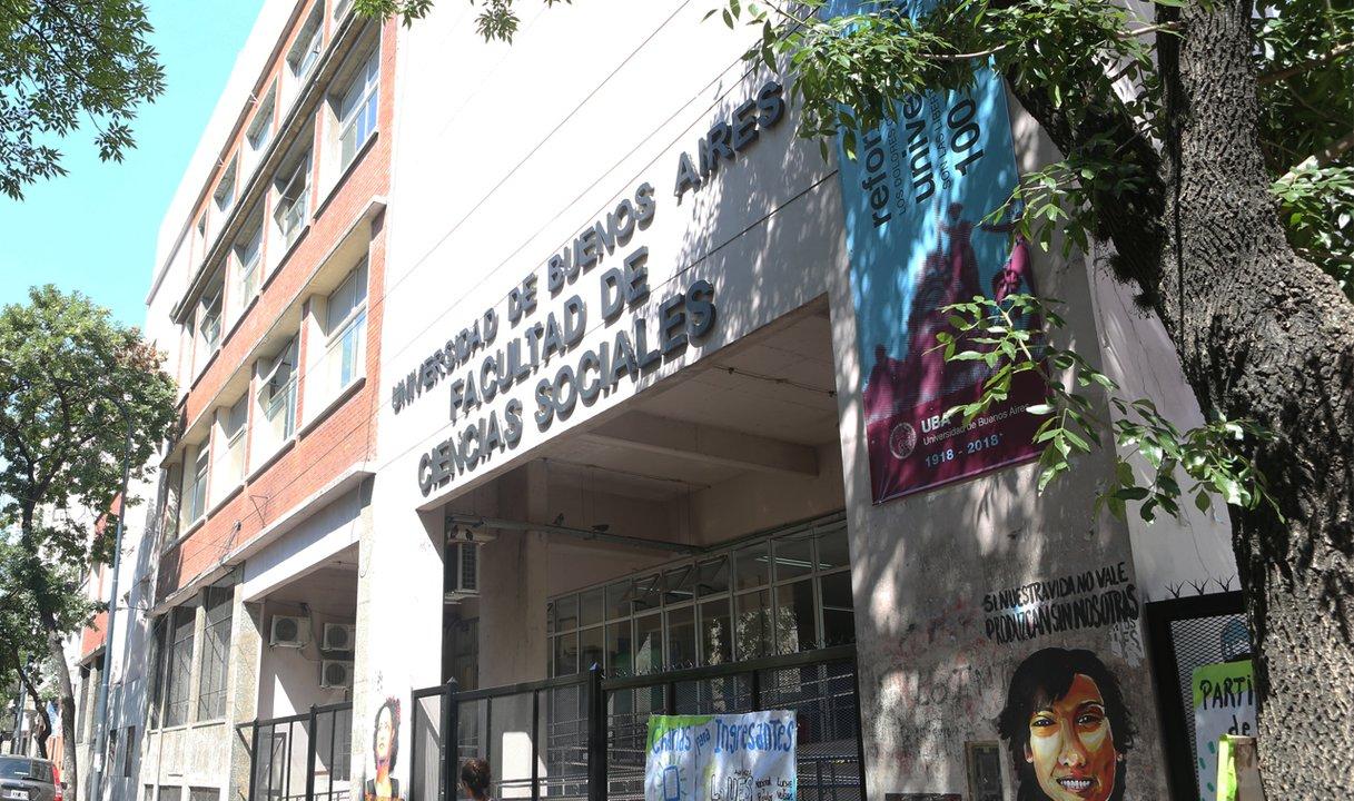 La UBA y el movimiento cartonero lanzan una escuela de formacioacuten ambiental