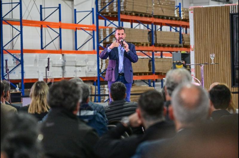 Empresarios de Escobar anunciaron inversiones por 977000 millones junto a Sujarchuk