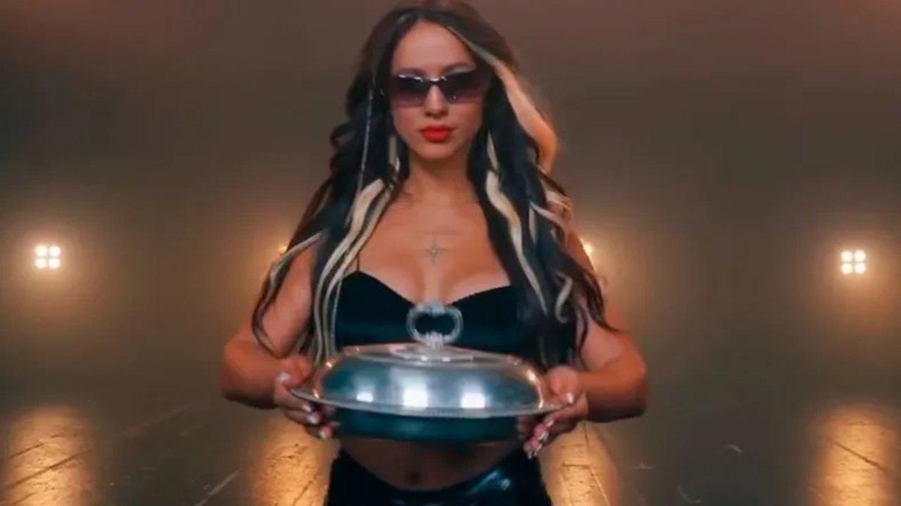 Flor Vigna lanzoacute su tema ldquoApunta disparardquo iquestdedicado a Griselda Siciliani