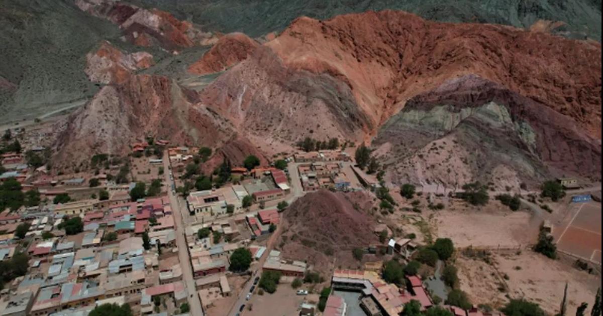 Purmamarca elegido entre los pueblos maacutes hermosos