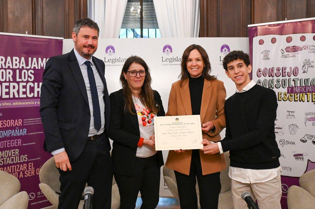 La Legislatura distinguioacute un programa donde los adolescentes son valorados para elaborar poliacuteticas puacuteblicas
