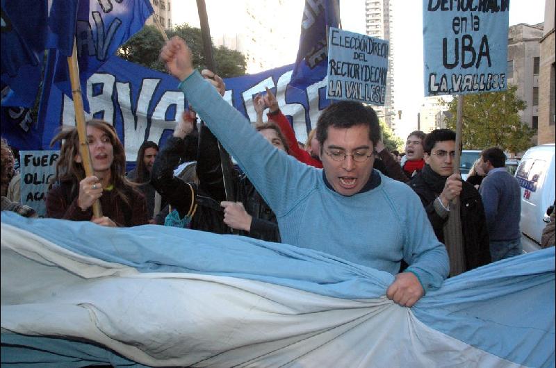 Docentes nucleados en FEDUBA daraacuten clases puacuteblicas en Plaza de Mayo en apoyo a la Ley de Financiamiento