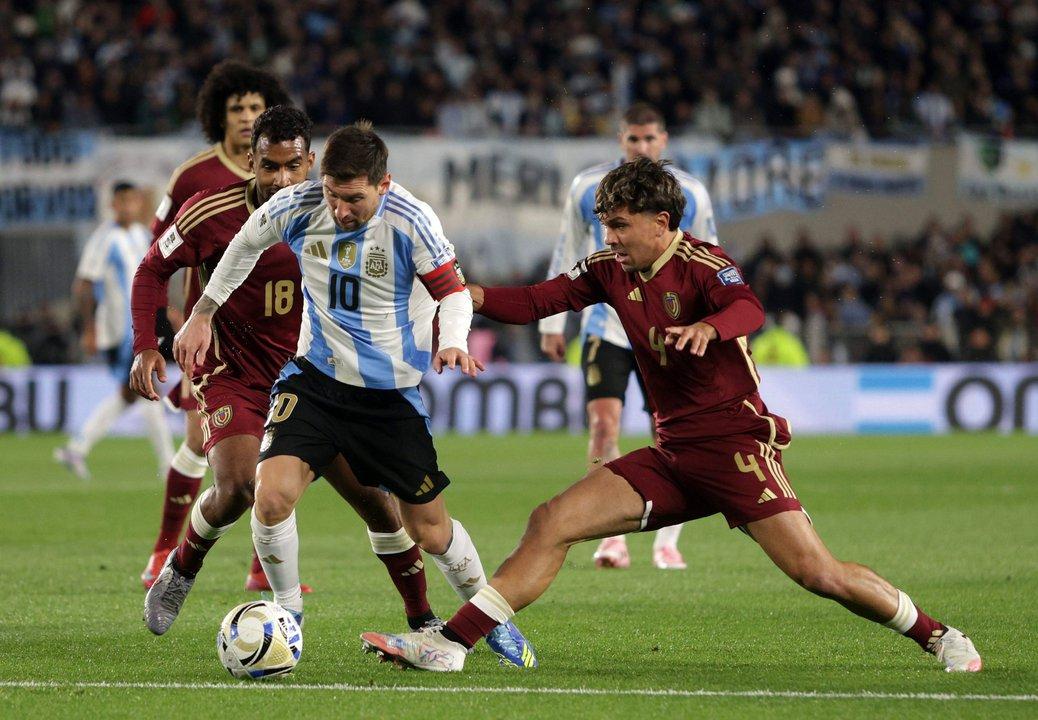 Messi tuvo una de las llegadas maacutes claras de Argentina ante Venezuela