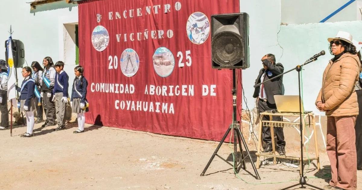 El ministerio de Ambiente y Cambio Climaacutetico dio inicio al antildeo vicuntildeero