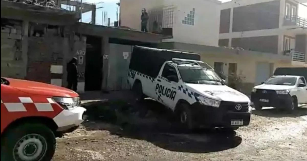 Fue apuntildealado se desvanecioacute en la calle y por el hecho hay cinco demorados