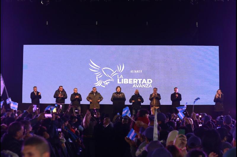 A queacute hora y en queacute lugar votan los candidatos de La Libertad Avanza en estas elecciones bonaerenses 