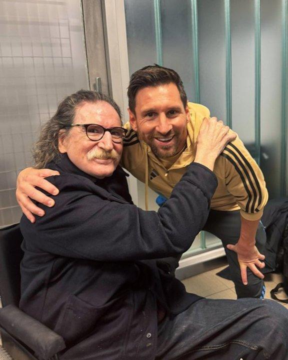 Que placer conocerte maestro- Lionel Messi le dedicoacute unas palabras a Charly Garciacutea en sus redes sociales