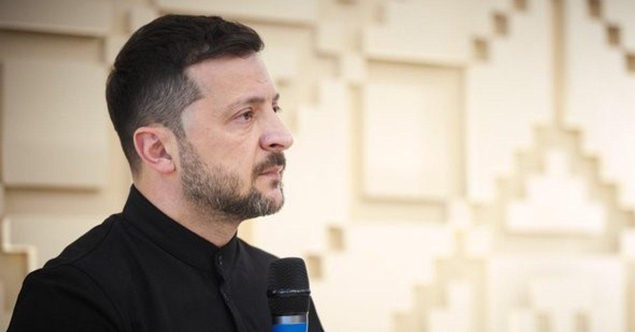 Zelenski no quiere desplazarse a Moscuacute e invita a Putin a Kiev