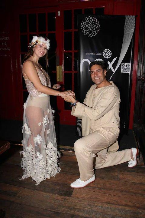 Matiacuteas Aleacute a un paso de dar el siacute con su novia pero sin el divorcio realizado