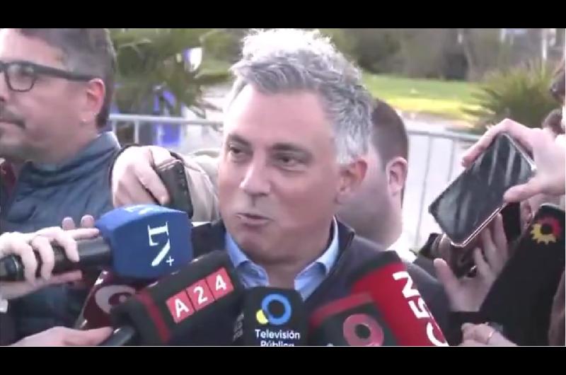 Habloacute LLA- Pareja celebroacute el ejeacutercito de 45 mil fiscales y denuncioacute trapisondas de la vieja poliacutetica