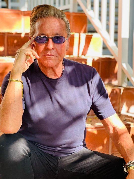 Ricardo Montaner celebroacute su cumpleantildeos nuacutemero 68 con un mensaje dedicado a sus fans- Alguacuten diacutea