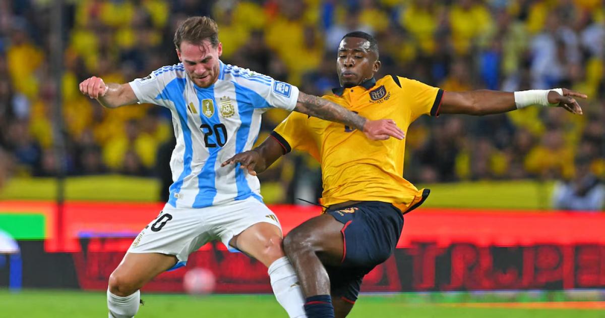 Argentina perdioacute con Ecuador pero cerroacute en la punta las Eliminatorias