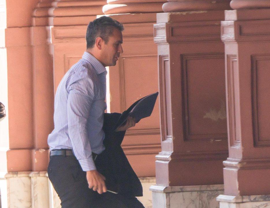 Javier Milei encabeza la reedicioacuten de la mesa poliacutetica y motoriza la actividad para contrarrestar la derrota