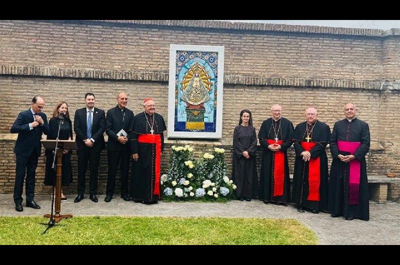 Entronizaron un mosaico de la Virgen de Lujaacuten en los Jardines Vaticanos
