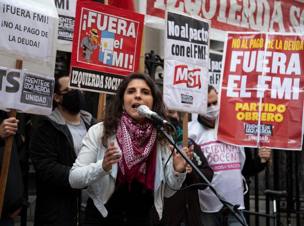 Una legisladora argentina que viaja rumbo a Gaza se sumoacute a las denuncias de ataque a la Flotilla
