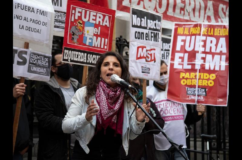 Una legisladora argentina que viaja rumbo a Gaza se sumoacute a las denuncias de ataque a la Flotilla