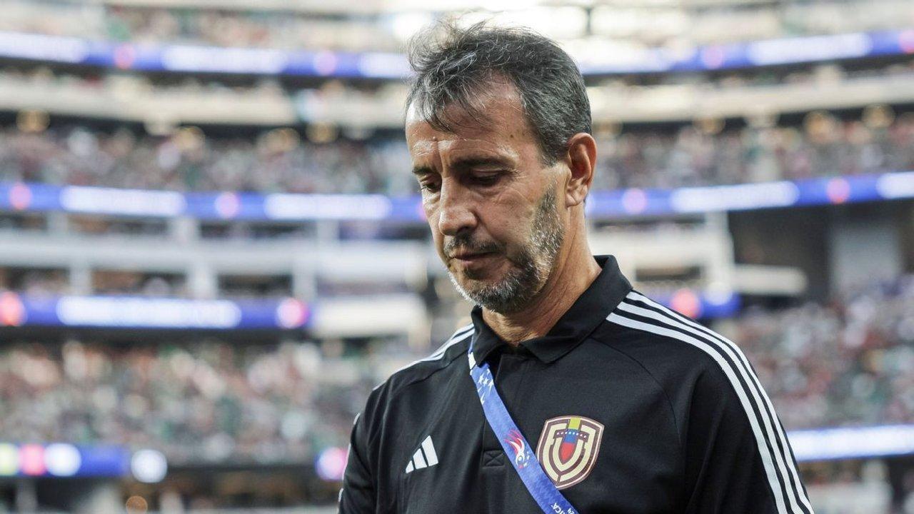Bocha Batista evitoacute responder tras la eliminacioacuten de Venezuela- ldquoHoy no estoy para un intercambiordquo