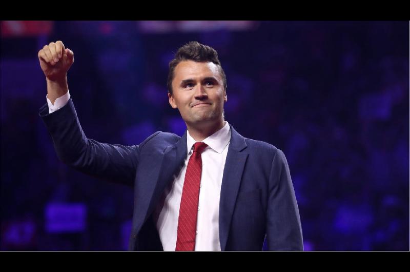 Charlie Kirk activista aliado de Trump en estado criacutetico tras ser baleado en un evento universitario en Utah