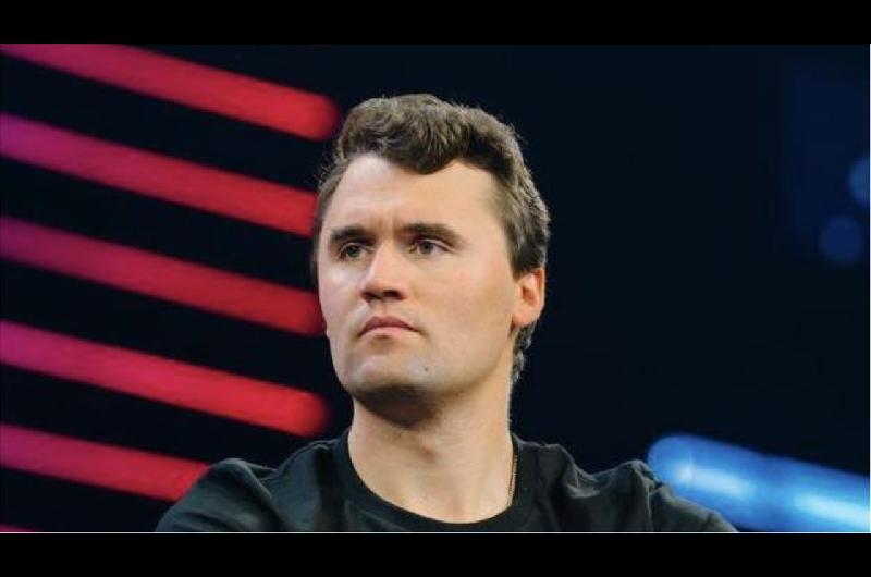 IMAacuteGENES SENSIBLES- Asiacute balearon a Charlie Kirk el activista conservador aliado de Trump en Utah