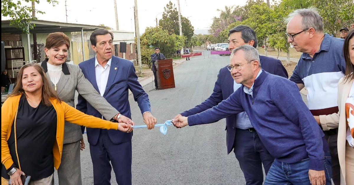 El gobernador Sadir inauguroacute muacuteltiples obras en El Carmen