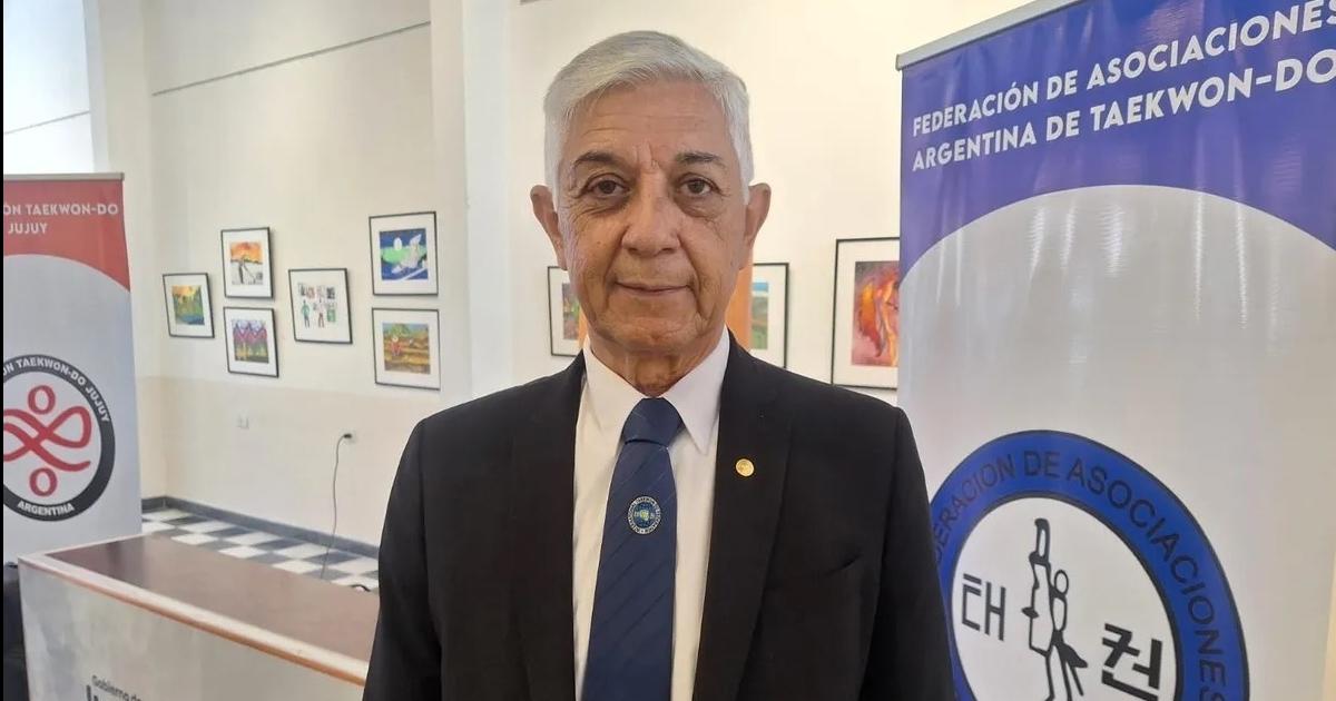  Adolfo Villanueva