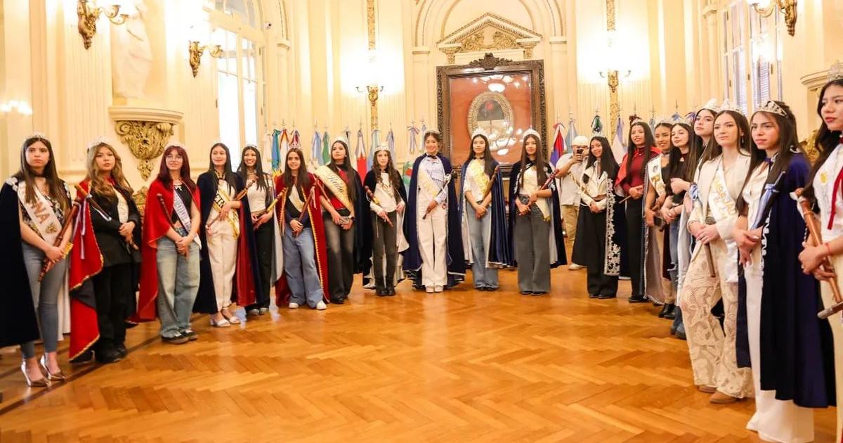 Candidatas de El Carmen visitaron Casa de Gobierno
