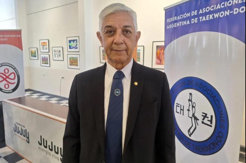  Adolfo Villanueva