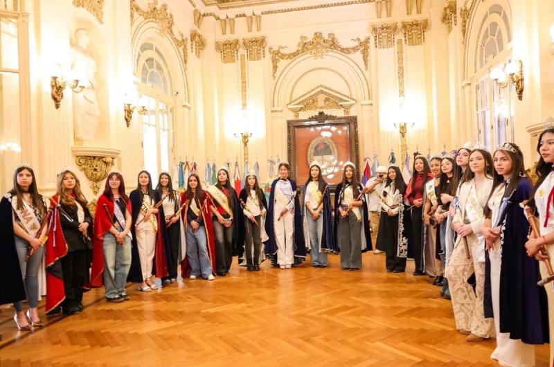Candidatas de El Carmen visitaron Casa de Gobierno